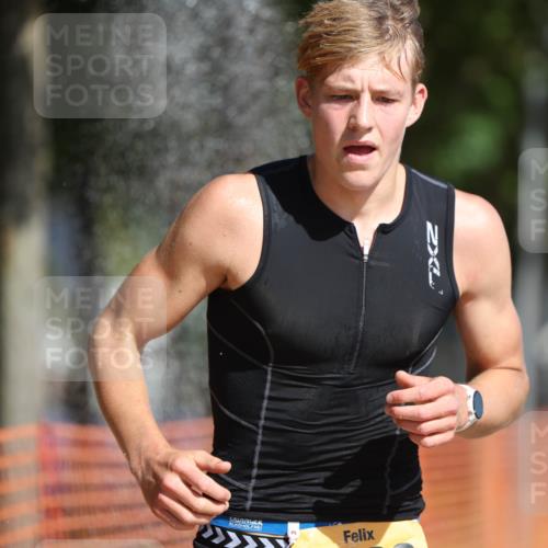07.09.2025 - 19. Norderstedt Triathlon Michael Strokosch http://msf.ph/oto/8814874 07.09.2025 11:44:14 Laufen 1195, 1203, 1219 meine-sportfotos.de