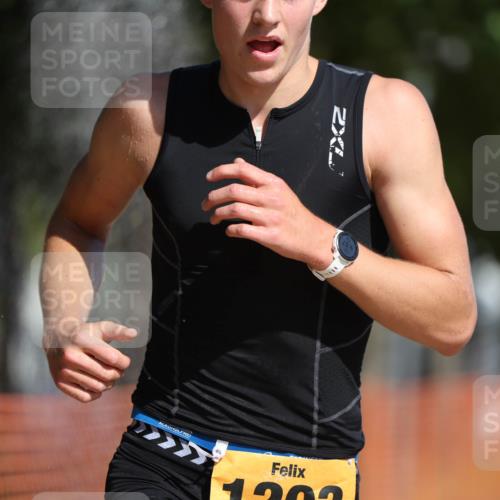 07.09.2025 - 19. Norderstedt Triathlon Michael Strokosch http://msf.ph/oto/8814880 07.09.2025 11:44:14 Laufen 1195, 1203, 1219 meine-sportfotos.de