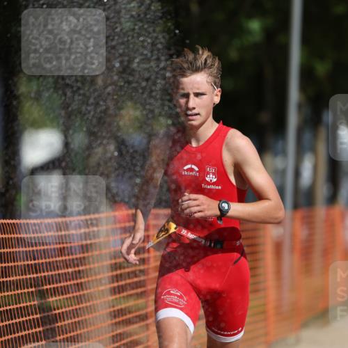 07.09.2025 - 19. Norderstedt Triathlon Michael Strokosch http://msf.ph/oto/8815063 07.09.2025 11:44:42 Laufen 806, 1163, 1173 meine-sportfotos.de