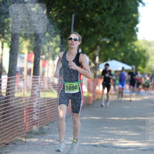 07.09.2025 - 19. Norderstedt Triathlon Michael Strokosch http://msf.ph/oto/8815089 07.09.2025 16:29:31 Laufen 496, 544, 1059, 1076, 1098, 1550, 1593 meine-sportfotos.de