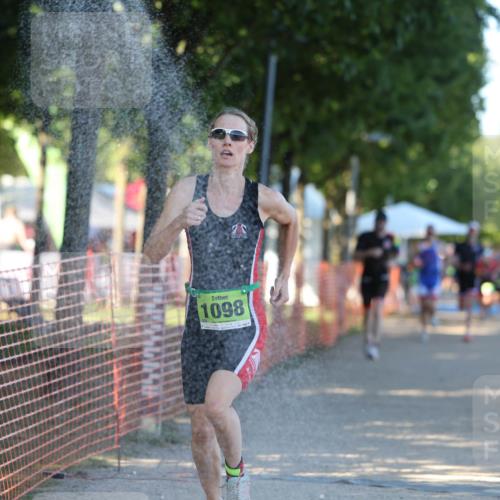 07.09.2025 - 19. Norderstedt Triathlon Michael Strokosch http://msf.ph/oto/8815093 07.09.2025 16:29:31 Laufen 496, 544, 1059, 1076, 1098, 1550, 1593 meine-sportfotos.de