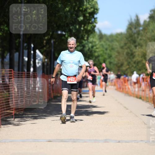 07.09.2025 - 19. Norderstedt Triathlon Michael Strokosch http://msf.ph/oto/8815125 07.09.2025 13:36:02 Laufen 745, 762 meine-sportfotos.de