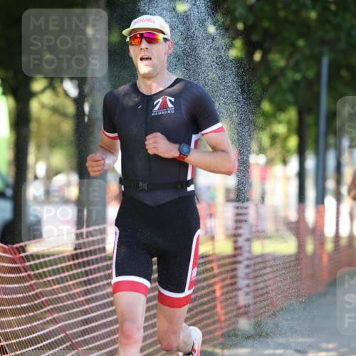07.09.2025 - 19. Norderstedt Triathlon Michael Strokosch http://msf.ph/oto/8815149 07.09.2025 16:29:39 Laufen 496, 544, 1090, 1550, 1595 meine-sportfotos.de