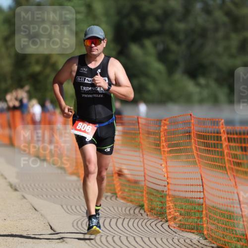 07.09.2025 - 19. Norderstedt Triathlon Michael Strokosch http://msf.ph/oto/8815164 07.09.2025 11:44:47 Laufen 806, 1210 meine-sportfotos.de