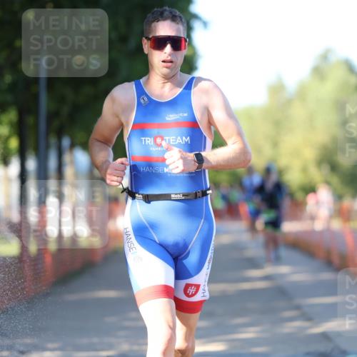 07.09.2025 - 19. Norderstedt Triathlon Michael Strokosch http://msf.ph/oto/8815167 07.09.2025 16:29:41 Laufen 544, 1066, 1090, 1550, 1564, 1595, 1620 meine-sportfotos.de