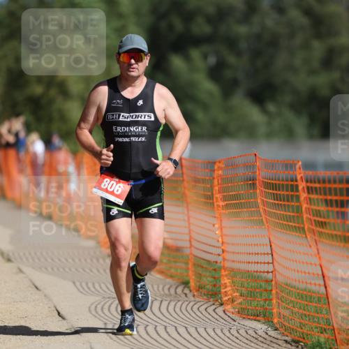 07.09.2025 - 19. Norderstedt Triathlon Michael Strokosch http://msf.ph/oto/8815176 07.09.2025 11:44:47 Laufen 806, 1210 meine-sportfotos.de