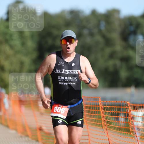 07.09.2025 - 19. Norderstedt Triathlon Michael Strokosch http://msf.ph/oto/8815204 07.09.2025 11:44:48 Laufen 806, 1210 meine-sportfotos.de