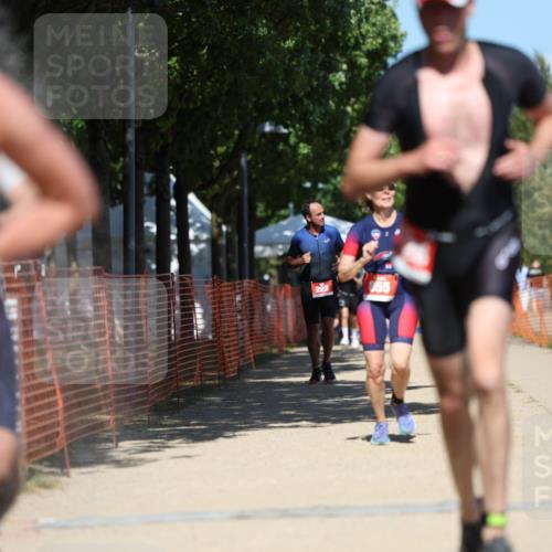 07.09.2025 - 19. Norderstedt Triathlon Michael Strokosch http://msf.ph/oto/8815208 07.09.2025 13:36:14 Laufen 145, 222, 747, 855, 1326 meine-sportfotos.de