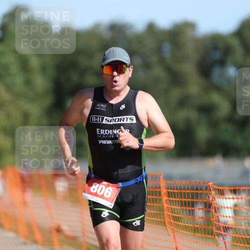07.09.2025 - 19. Norderstedt Triathlon Michael Strokosch http://msf.ph/oto/8815211 07.09.2025 11:44:49 Laufen 806, 1210 meine-sportfotos.de