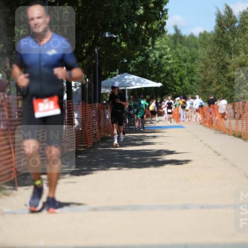 07.09.2025 - 19. Norderstedt Triathlon Michael Strokosch http://msf.ph/oto/8815243 07.09.2025 13:36:20 Laufen 222, 718, 855 meine-sportfotos.de