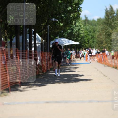 07.09.2025 - 19. Norderstedt Triathlon Michael Strokosch http://msf.ph/oto/8815255 07.09.2025 13:36:21 Laufen 222, 718 meine-sportfotos.de