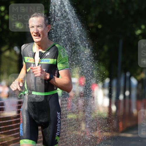 07.09.2025 - 19. Norderstedt Triathlon Michael Strokosch http://msf.ph/oto/8815309 07.09.2025 15:32:42 Laufen 379, 444, 900, 960 meine-sportfotos.de