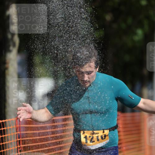 07.09.2025 - 19. Norderstedt Triathlon Michael Strokosch http://msf.ph/oto/8815320 07.09.2025 11:44:53 Laufen 806, 1210, 1274 meine-sportfotos.de