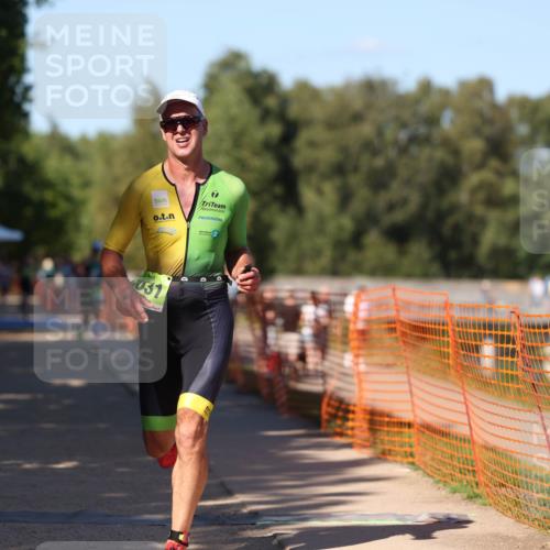 07.09.2025 - 19. Norderstedt Triathlon Michael Strokosch http://msf.ph/oto/8815387 07.09.2025 15:32:50 Laufen 960, 1019, 1503 meine-sportfotos.de