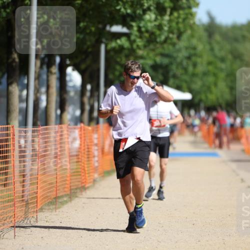 07.09.2025 - 19. Norderstedt Triathlon Michael Strokosch http://msf.ph/oto/8815390 07.09.2025 11:44:56 Laufen 300, 1210, 1274 meine-sportfotos.de