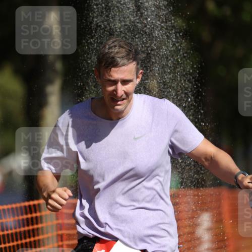 07.09.2025 - 19. Norderstedt Triathlon Michael Strokosch http://msf.ph/oto/8815470 07.09.2025 11:45:00 Laufen 300, 1274 meine-sportfotos.de
