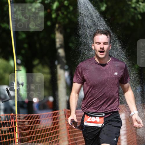 07.09.2025 - 19. Norderstedt Triathlon Michael Strokosch http://msf.ph/oto/8815480 07.09.2025 13:37:23 Laufen 264, 305, 1389 meine-sportfotos.de