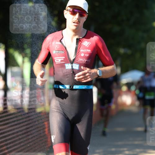 07.09.2025 - 19. Norderstedt Triathlon Michael Strokosch http://msf.ph/oto/8815488 07.09.2025 16:30:52 Laufen 549, 1050, 1573, 1586 meine-sportfotos.de