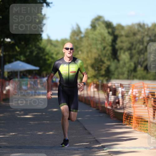 07.09.2025 - 19. Norderstedt Triathlon Michael Strokosch http://msf.ph/oto/8815499 07.09.2025 15:33:07 Laufen 1483 meine-sportfotos.de