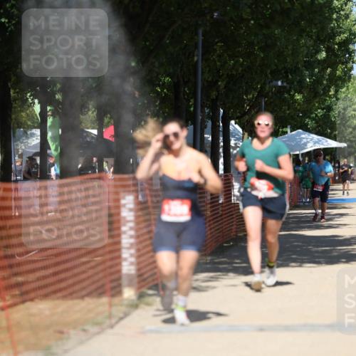 07.09.2025 - 19. Norderstedt Triathlon Michael Strokosch http://msf.ph/oto/8815502 07.09.2025 13:37:27 Laufen 264, 305, 1389 meine-sportfotos.de