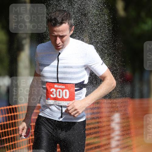 07.09.2025 - 19. Norderstedt Triathlon Michael Strokosch http://msf.ph/oto/8815519 07.09.2025 11:45:03 Laufen 300, 1274 meine-sportfotos.de