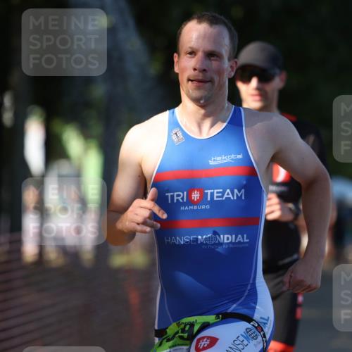 07.09.2025 - 19. Norderstedt Triathlon Michael Strokosch http://msf.ph/oto/8815598 07.09.2025 16:31:06 Laufen 525, 1049, 1430, 1594 meine-sportfotos.de