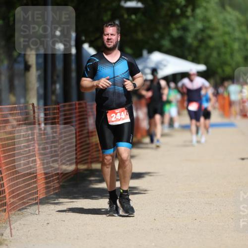 07.09.2025 - 19. Norderstedt Triathlon Michael Strokosch http://msf.ph/oto/8815617 07.09.2025 12:56:27 Laufen 244, 816, 1351, 1373 meine-sportfotos.de