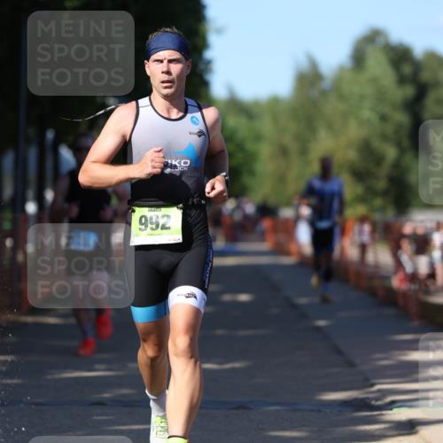 07.09.2025 - 19. Norderstedt Triathlon Michael Strokosch http://msf.ph/oto/8815627 07.09.2025 15:33:32 Laufen 1416, 1456 meine-sportfotos.de