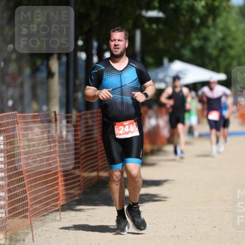 07.09.2025 - 19. Norderstedt Triathlon Michael Strokosch http://msf.ph/oto/8815633 07.09.2025 12:56:28 Laufen 244, 816, 1373 meine-sportfotos.de