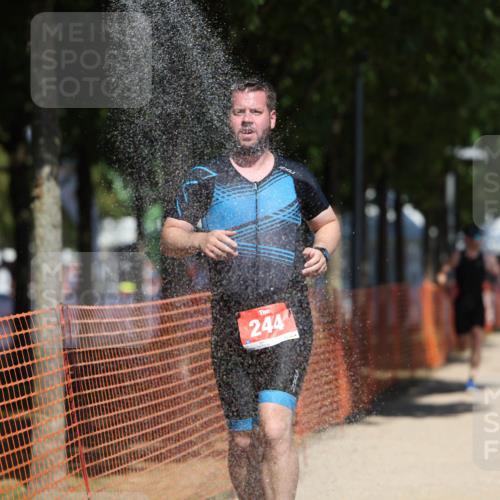 07.09.2025 - 19. Norderstedt Triathlon Michael Strokosch http://msf.ph/oto/8815672 07.09.2025 12:56:31 Laufen 244, 754, 816, 1373 meine-sportfotos.de
