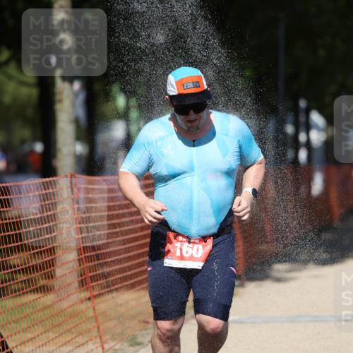 07.09.2025 - 19. Norderstedt Triathlon Michael Strokosch http://msf.ph/oto/8815677 07.09.2025 13:37:38 Laufen 160, 235 meine-sportfotos.de