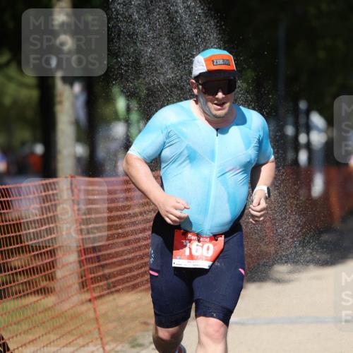 07.09.2025 - 19. Norderstedt Triathlon Michael Strokosch http://msf.ph/oto/8815685 07.09.2025 13:37:39 Laufen 160, 235 meine-sportfotos.de
