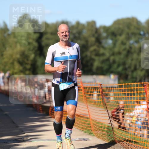 07.09.2025 - 19. Norderstedt Triathlon Michael Strokosch http://msf.ph/oto/8815707 07.09.2025 15:33:39 Laufen 1416, 1456 meine-sportfotos.de