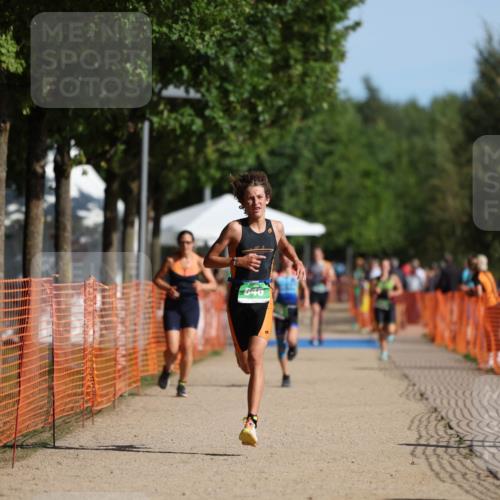 07.09.2025 - 19. Norderstedt Triathlon Michael Strokosch http://msf.ph/oto/8815746 07.09.2025 10:46:47 Laufen 646 meine-sportfotos.de