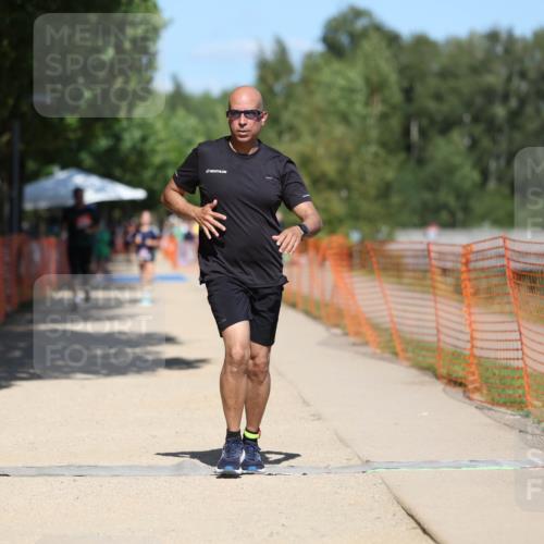 07.09.2025 - 19. Norderstedt Triathlon Michael Strokosch http://msf.ph/oto/8815783 07.09.2025 13:38:06 Laufen 141 meine-sportfotos.de