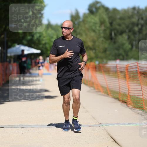 07.09.2025 - 19. Norderstedt Triathlon Michael Strokosch http://msf.ph/oto/8815800 07.09.2025 13:38:06 Laufen 141 meine-sportfotos.de