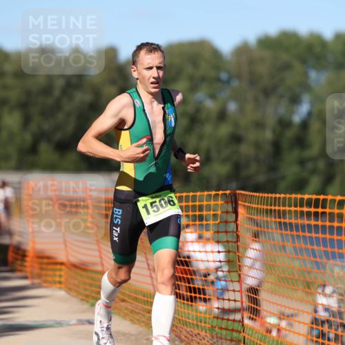 07.09.2025 - 19. Norderstedt Triathlon Michael Strokosch http://msf.ph/oto/8815807 07.09.2025 15:34:00 Laufen 382, 462, 1506 meine-sportfotos.de