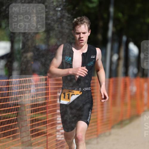 07.09.2025 - 19. Norderstedt Triathlon Michael Strokosch http://msf.ph/oto/8815821 07.09.2025 11:45:27 Laufen 1166, 1253 meine-sportfotos.de