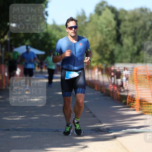 07.09.2025 - 19. Norderstedt Triathlon Michael Strokosch http://msf.ph/oto/8815848 07.09.2025 15:34:04 Laufen 382, 1408, 1506 meine-sportfotos.de