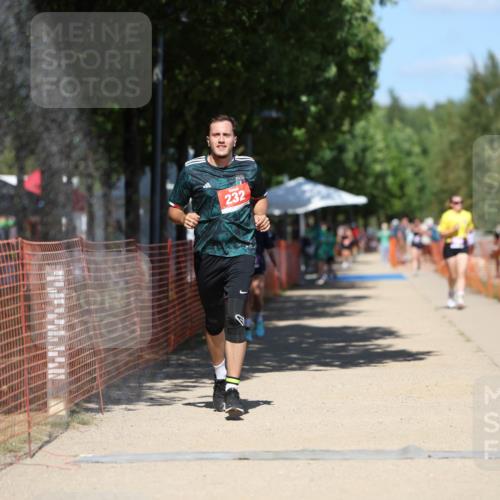 07.09.2025 - 19. Norderstedt Triathlon Michael Strokosch http://msf.ph/oto/8815849 07.09.2025 13:38:14 Laufen 232 meine-sportfotos.de