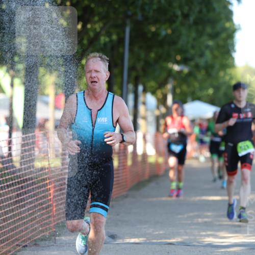 07.09.2025 - 19. Norderstedt Triathlon Michael Strokosch http://msf.ph/oto/8815863 07.09.2025 16:32:08 Laufen 521, 884, 1079, 1108, 1630 meine-sportfotos.de