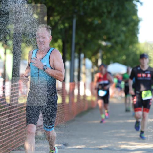 07.09.2025 - 19. Norderstedt Triathlon Michael Strokosch http://msf.ph/oto/8815867 07.09.2025 16:32:08 Laufen 521, 884, 1079, 1108, 1630 meine-sportfotos.de