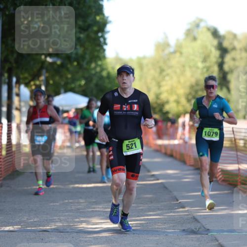07.09.2025 - 19. Norderstedt Triathlon Michael Strokosch http://msf.ph/oto/8815871 07.09.2025 16:32:08 Laufen 521, 884, 1079, 1108, 1630 meine-sportfotos.de