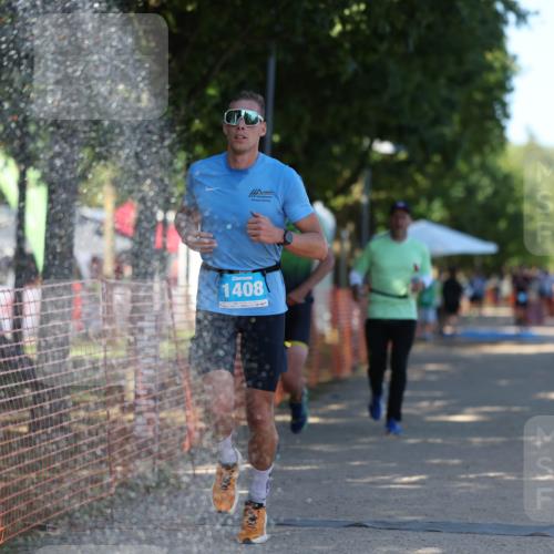 07.09.2025 - 19. Norderstedt Triathlon Michael Strokosch http://msf.ph/oto/8815872 07.09.2025 15:34:10 Laufen 905, 1408 meine-sportfotos.de