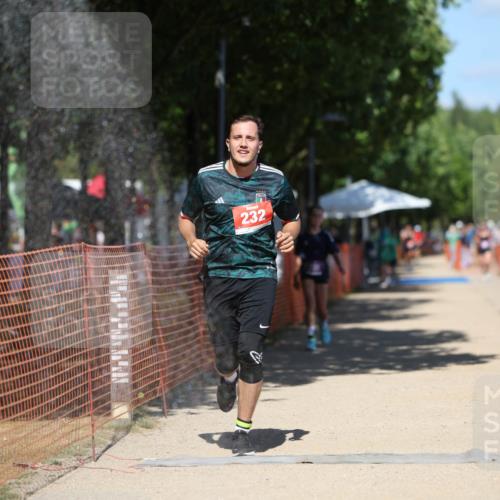 07.09.2025 - 19. Norderstedt Triathlon Michael Strokosch http://msf.ph/oto/8815877 07.09.2025 13:38:15 Laufen 232, 333 meine-sportfotos.de