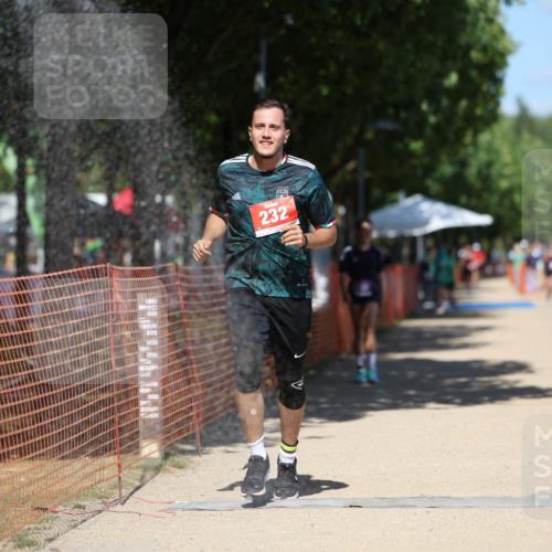 07.09.2025 - 19. Norderstedt Triathlon Michael Strokosch http://msf.ph/oto/8815883 07.09.2025 13:38:15 Laufen 232, 333 meine-sportfotos.de