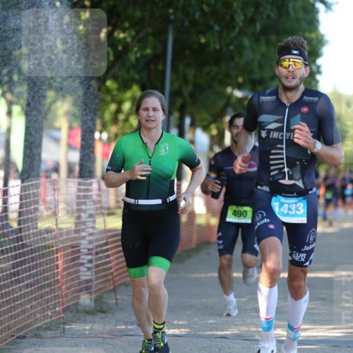 07.09.2025 - 19. Norderstedt Triathlon Michael Strokosch http://msf.ph/oto/8815931 07.09.2025 16:32:17 Laufen 466, 490, 1108, 1497, 1631 meine-sportfotos.de