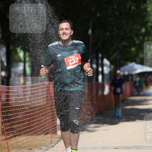 07.09.2025 - 19. Norderstedt Triathlon Michael Strokosch http://msf.ph/oto/8815932 07.09.2025 13:38:17 Laufen 232, 333 meine-sportfotos.de