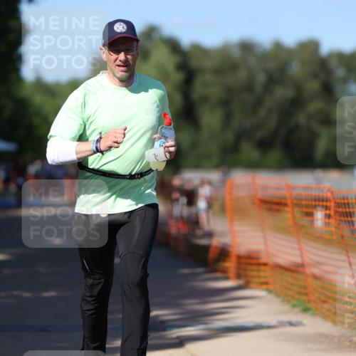 07.09.2025 - 19. Norderstedt Triathlon Michael Strokosch http://msf.ph/oto/8815939 07.09.2025 15:34:15 Laufen 905, 1408 meine-sportfotos.de
