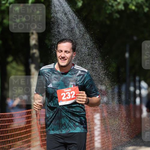 07.09.2025 - 19. Norderstedt Triathlon Michael Strokosch http://msf.ph/oto/8815979 07.09.2025 13:38:18 Laufen 232, 333 meine-sportfotos.de